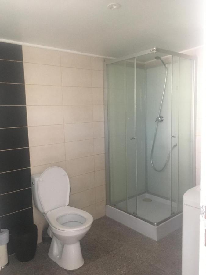 אוברנאי Lolita Place מראה חיצוני תמונה